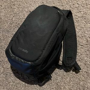 Pacsafe Camsafe X9 Sling Pack Black